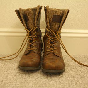 SoftMoc Lace-Up Boot